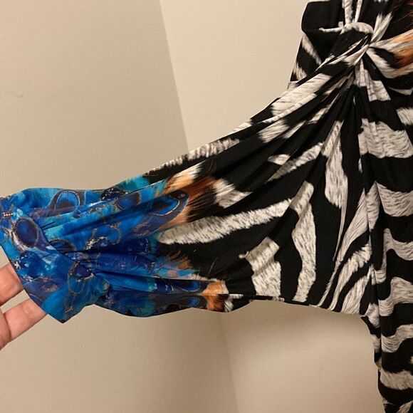 Party 21 3/4 Sleeve Blouson Top in Bejeweled Animal Print with Stripe. Size M. - Picture 3 of 10